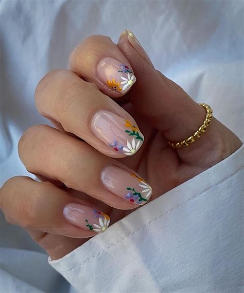 simple spring nails 1