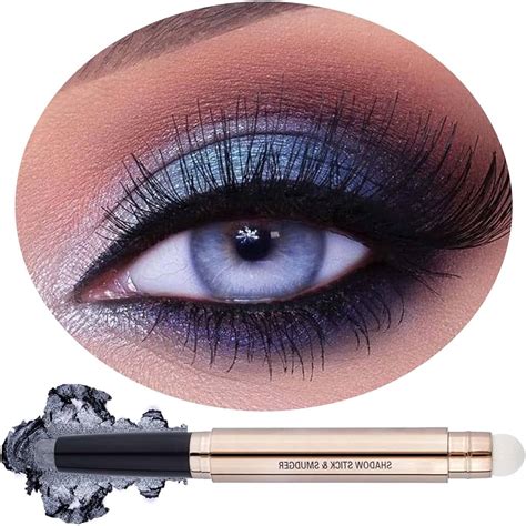 Silver Smokey Eye Makeup