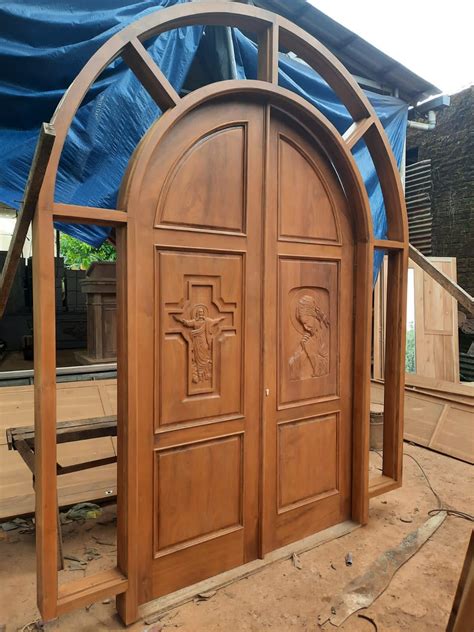 pintu custom kayu jati kusen set pintu ukir kayu jati pintu gereja