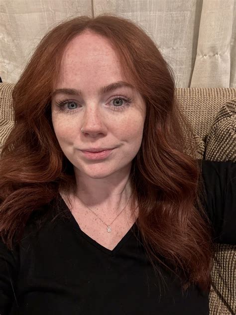 A very freckled redhead : r/FreckledGirls