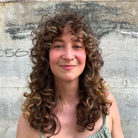 20 Must-Try Curly Haircuts For Every Hair Length