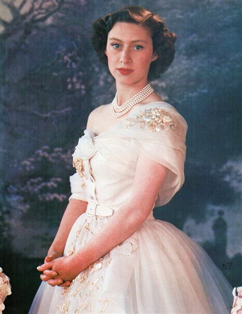 Princess margaret s greatest fashion moments through the years – Artofit