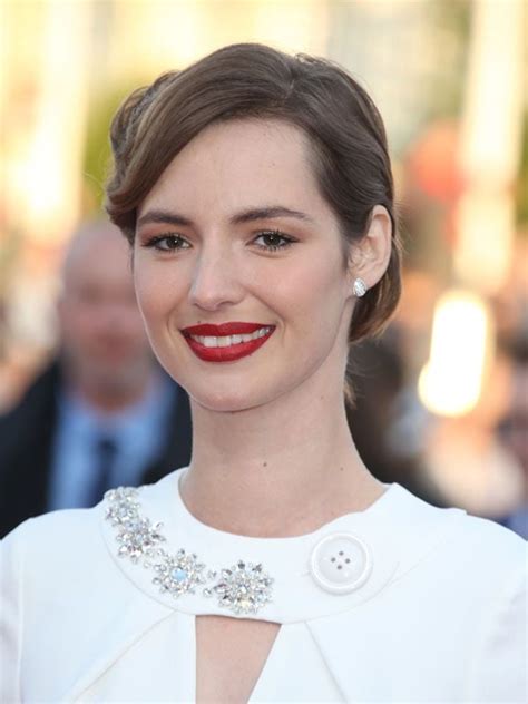 Louise Bourgoin's Instagram, Twitter & Facebook on IDCrawl