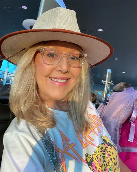 Honey Bee (@honeybeemuzik) • Instagram photos and videos