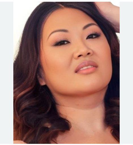 Get Closer to Tokyo Leigh's Facial Magic