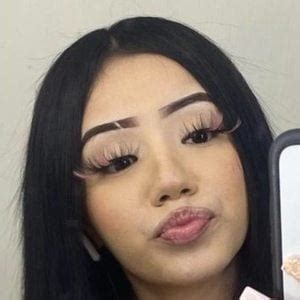 therealcacagirl - Age, Bio, Family | Famous Birthdays
