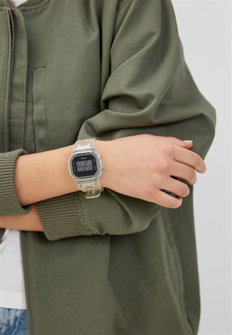 Мужские часы Casio DW-5600SKE-7 купить за 14799 руб.