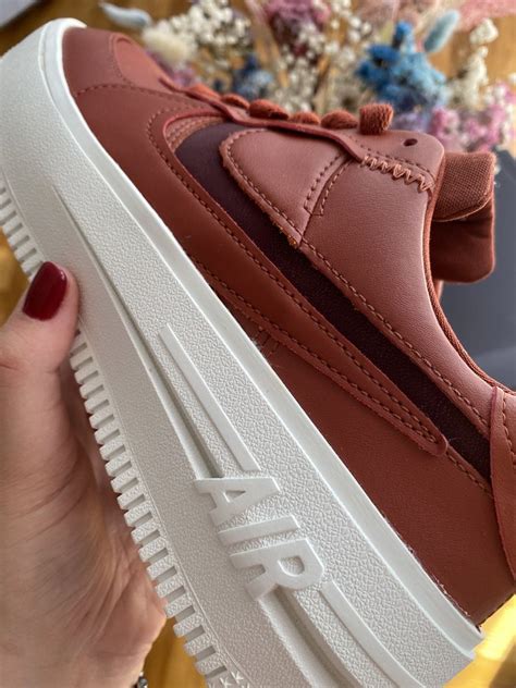 Кросівки NIKE AIR Force red leather жіночі найк еір форси бордові: 3 ...