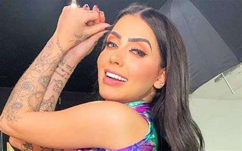 Mc Mirella Transando Com O Dinho - Vídeos: MC Mirella transa com colegas de reality e participantes ficam ...