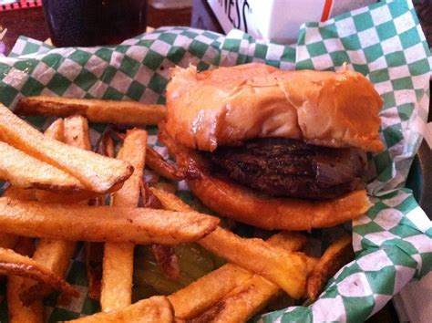 CASPER & RUNYON'S NOOK, Saint Paul - Menu, Prices & Restaurant Reviews