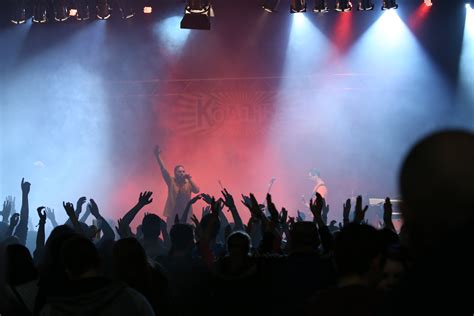 How To Stand On Stage When Singing at Jason Rocha blog