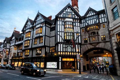 Soho, London, England - GoVisity.com