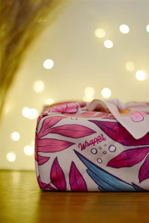 6 Zero-Waste Gift Wrapping Ideas for an Eco-Friendly Holiday