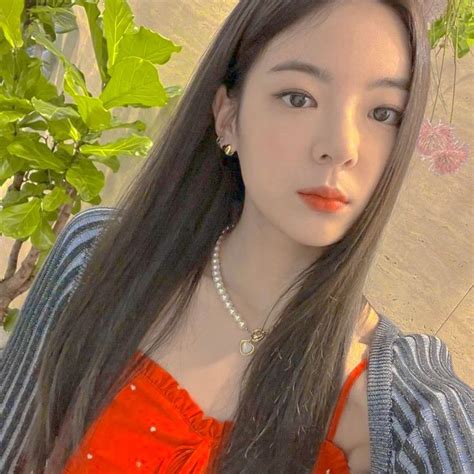 𝐋𝐈𝐀 𝐈𝐓𝐙𝐘 // 𝘚𝘢𝘷𝘦 = 𝘍𝘰𝘭𝘭𝘰𝘸 // | Itzy, Lia