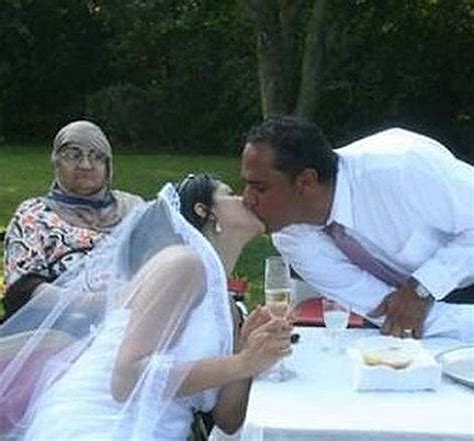Wild Wedding Photos!! - Gallery | eBaum's World