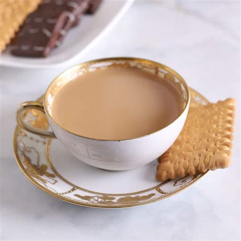 Tea with Milk (Milk Tea) - Amira's Pantry