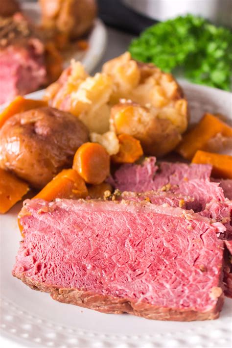 how to carve corned beef 4
