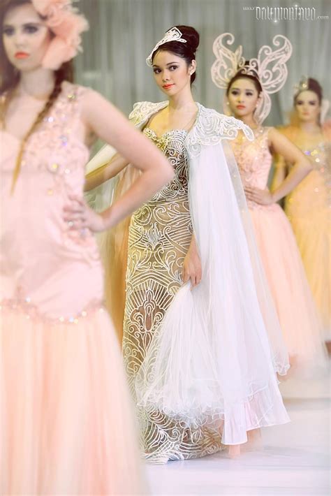 Dale Mariano Photography | Couture runway, Fashion design, Dress