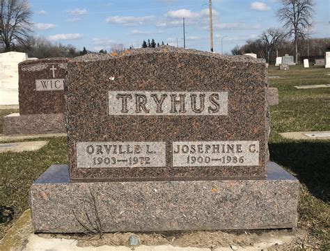 Josephine Caroline Wick Tryhus (1900-1986): homenaje de Find a Grave
