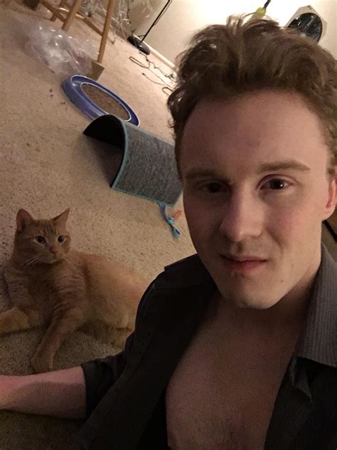 Happy Friday from both of us gingers :) | Scrolller