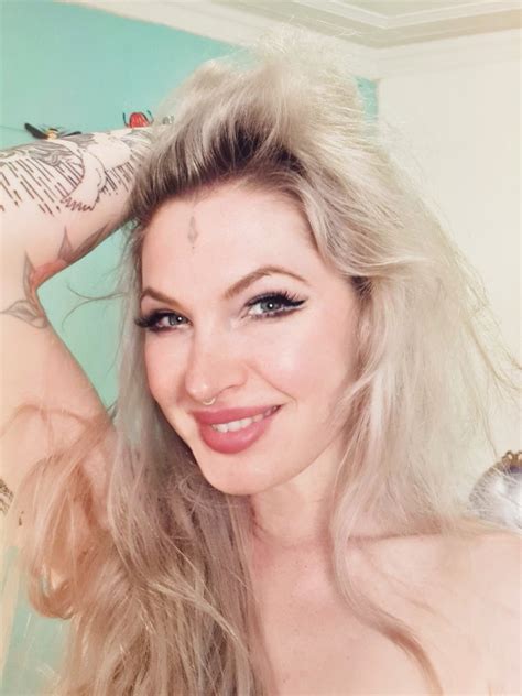 Kitty Oblivion on Twitter: "Come join my on the dark side - https://t