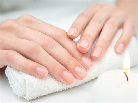 Manicure klassich, Gel, Shellac oder Modellage für Damen und Herren ...