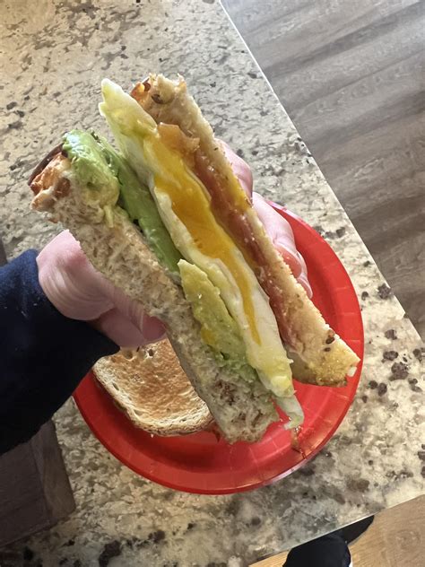 Quick homemade breakfast sandwich - egg, bacon, avocado and mayo : r