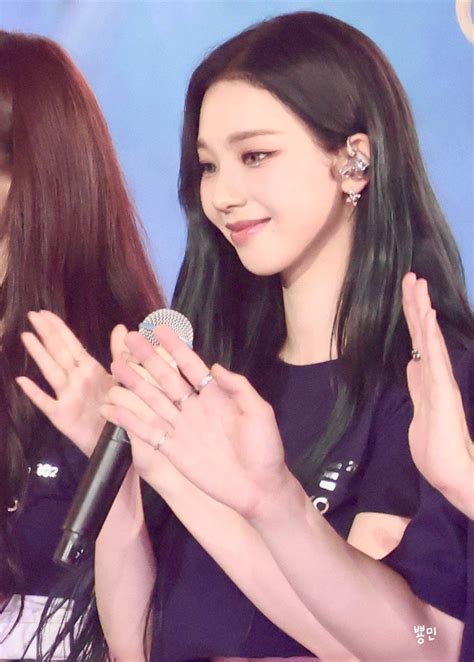 Karina, Korean Singer, Girl Group, Rapper, Pearl Earrings, Tokyo ...