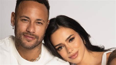 Bruna Biancardi E Neymar Fazem Uma Festa Íntima Para Mel - Parece com Neymar? Bruna Biancardi surpreende ao mostrar novas fotos de Mel
