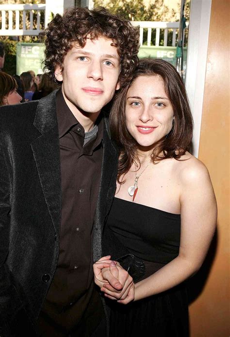 Exploring Jesse Eisenberg's Wife And Mom: A Deep Dive Into Their Lives