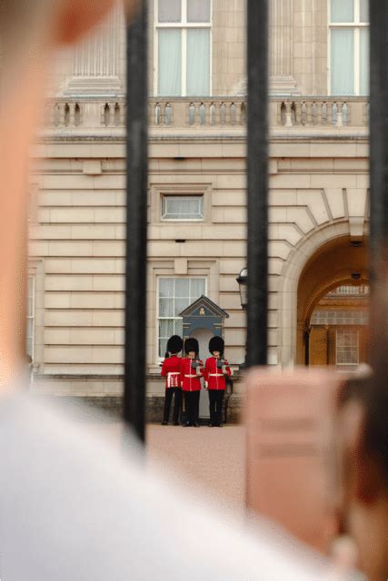 All hail: The ultimate royal tour of Britain - Expedia Magazine