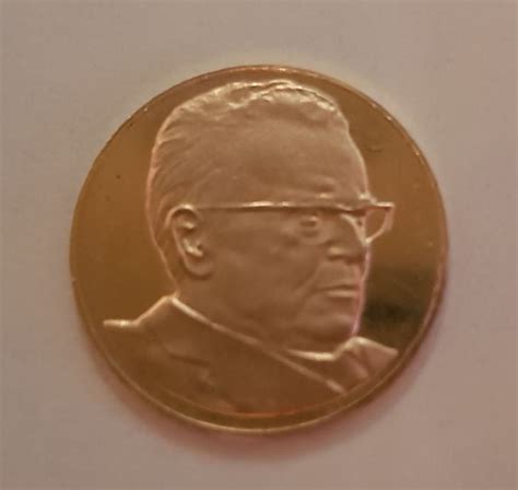 ZLATNIK - TITO 1892-1980