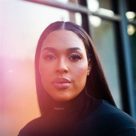 Liz Cambage Las Vegas Aces Re Sign All Star Liz Cambage TSN.ca