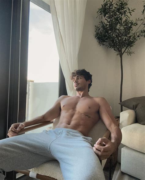 #ashton summers – @shujubeelamoglia on Tumblr