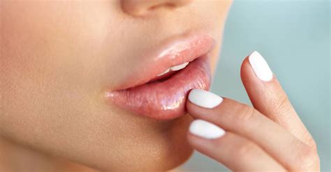 Best Lip Plumping Products and Treatments (no filler necessary ...