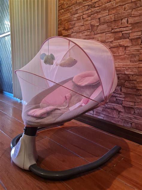 Automatic Baby Rocker/Swing, Babies & Kids, Baby Nursery & Kids ...