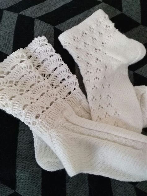 Stylish White Socks for Fashionable Looks