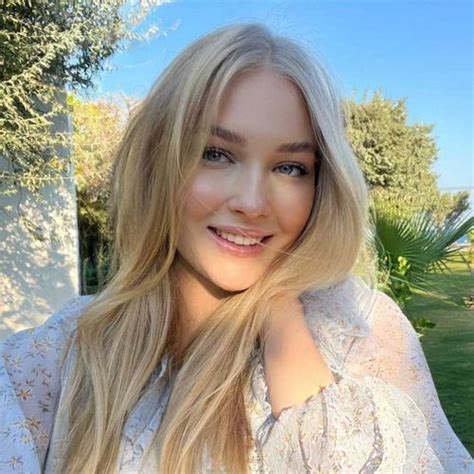 🍓 Hailey 🍓 𝐉𝐔𝐈𝐂𝐘 𝐏𝐄𝐀𝐂𝐇 🍑 OnlyFans Creator - Fans Rating, Models Poll