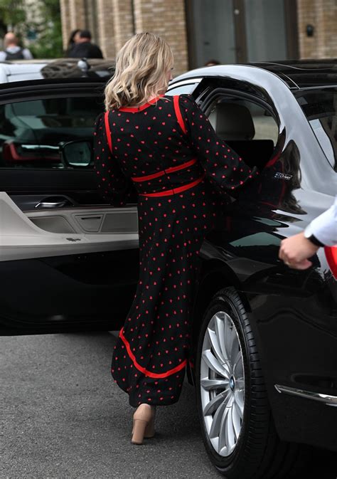 Katherine ryan tour dates are selling out in record breaking time 10