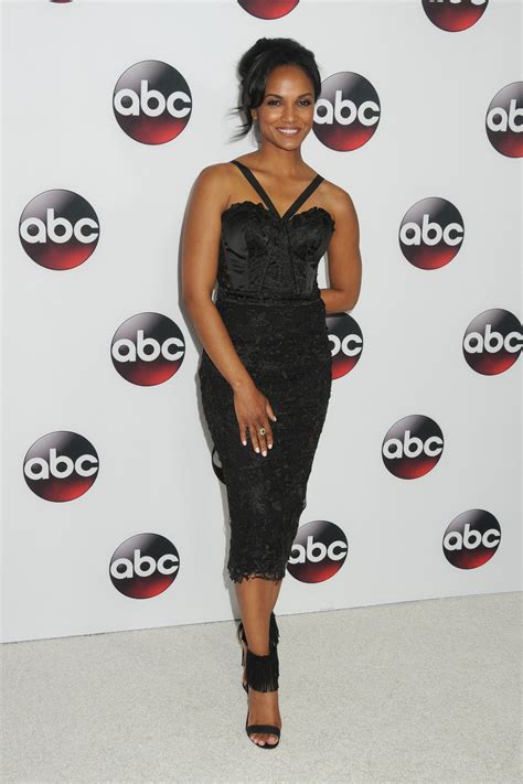 Mekia Cox's feet