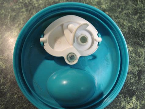 Поильник-непроливайка Tommee Tippee - Explora Easiflow Cup with Dura ...