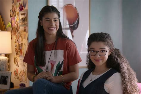 Baby-Sitters Club: Sophie Grace, Malia Baker & Kyndra Sanchez on Season 2