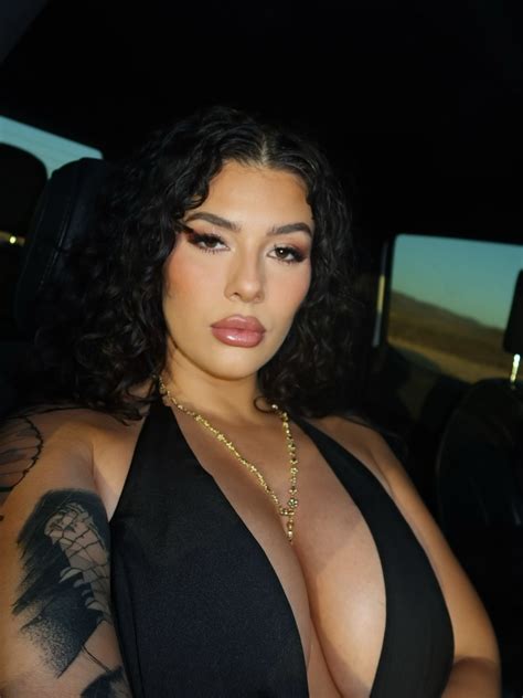 Zoë Renea (@zoerenea.tv) | TikTok