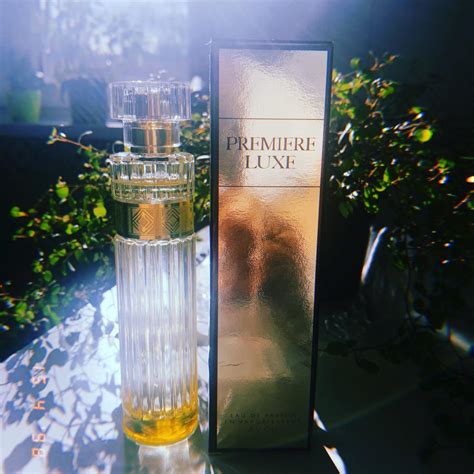 Premiere Luxe Avon Parfum - ein es Parfum für Frauen 2013