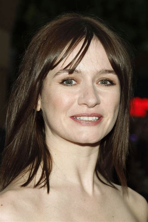 艾米丽·莫蒂默 (Emily Mortimer) 角色解析、出演作品、人物照片 - 剧面