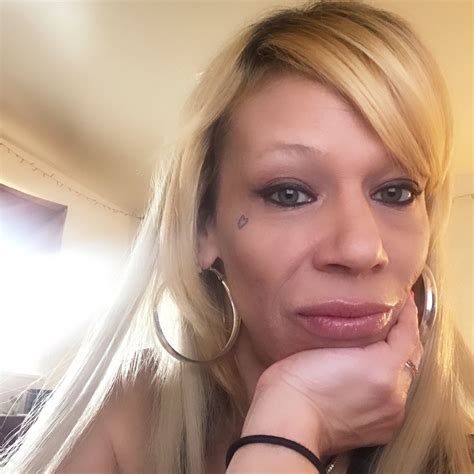 Amber Clark – Medium