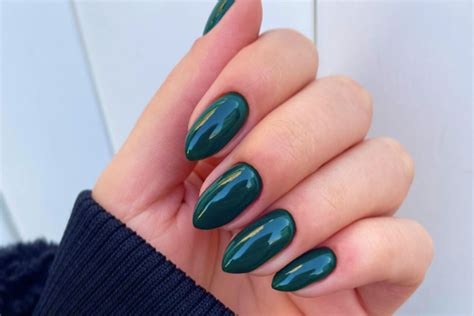 13 Winter Nail Colors to Inspire Your Next Manicure
