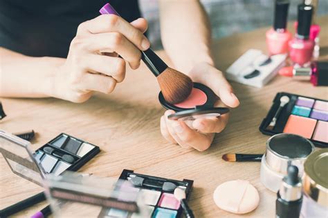 Как обезопасить свою косметику: 6 эффективных способов