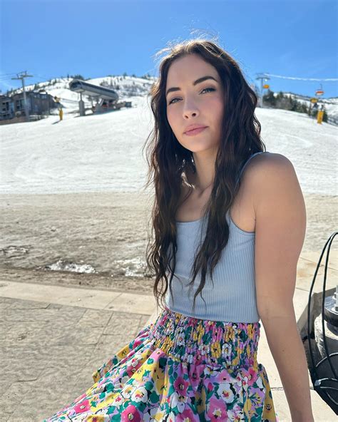 Kendall | Is there a place where winter is forever? 😫 . . . . #utah #