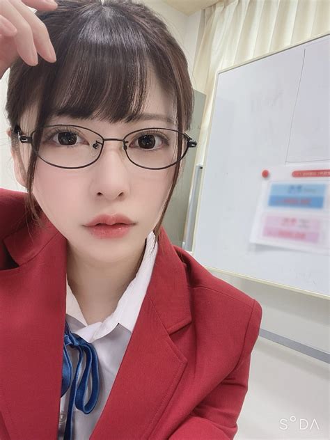 Hinako Mori... - AV Idols' Photobooks